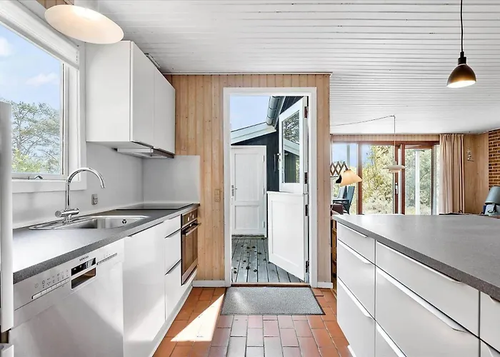 1536-aakirkeby-sohojbakken-18 *